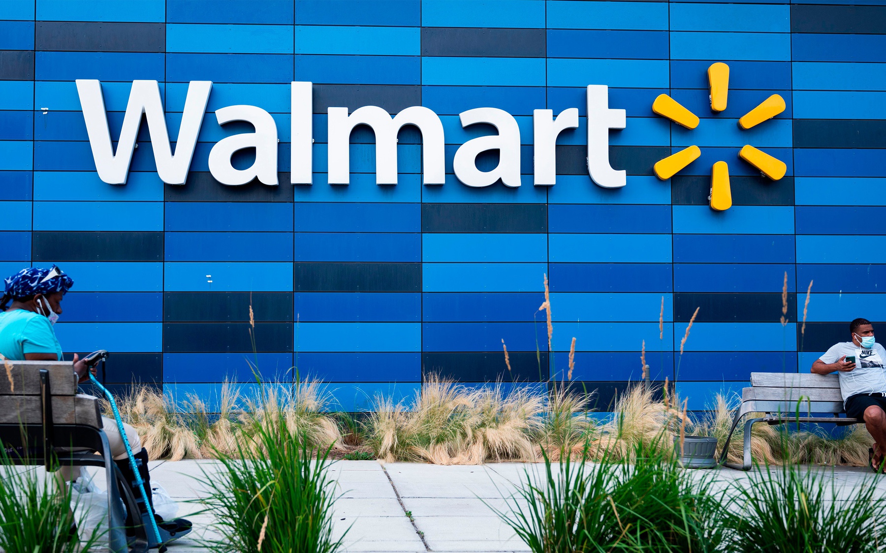 Với chiến lược "giá tốt mỗi ngày", Walmart mở ở đâu, nhà bán lẻ ở đó phá sản 