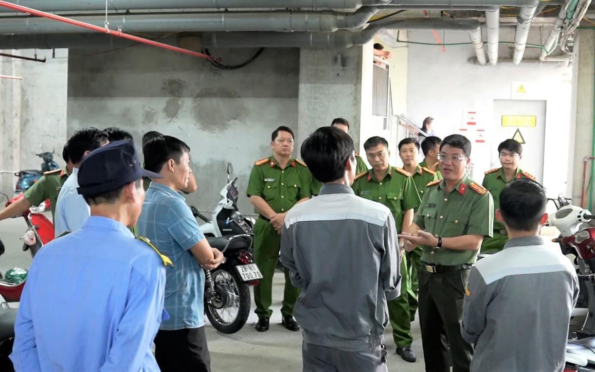 Giám đốc Công an tỉnh Hòa Bình kiểm tra đột xuất công tác PCCC tại chung cư 12 tầng