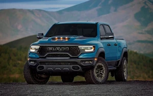 Ram 1500 TRX Final Edition 2024 công suất 702 mã lực, giá 2,8 tỷ đồng