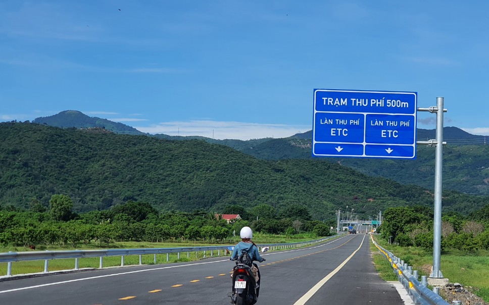 Cuối tháng 12 sẽ vận hành trạm thu phí tuyến cao tốc Nha Trang - Cam Lâm