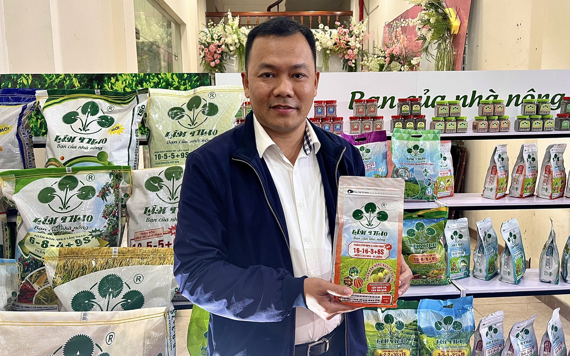 Supe Lâm Thao tạo ấn tượng mạnh mẽ từ 