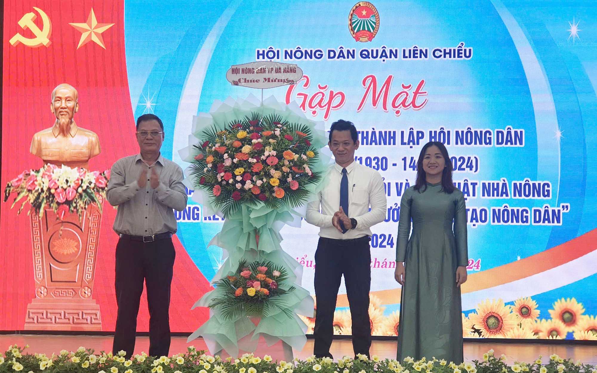 Phong Thổ gặp mặt kỷ niệm 70 năm Ngày giải phóng huyện - Ảnh 8.
