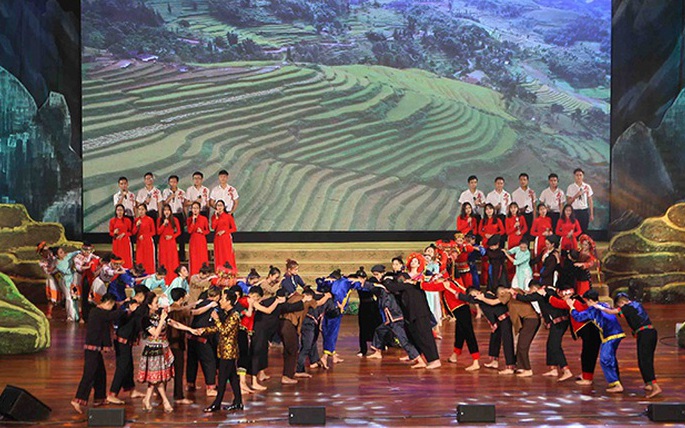 Sôi nổi các hoạt động Tuần Văn hoá - Du lịch Tủa Chùa 2024 - Ảnh 1.