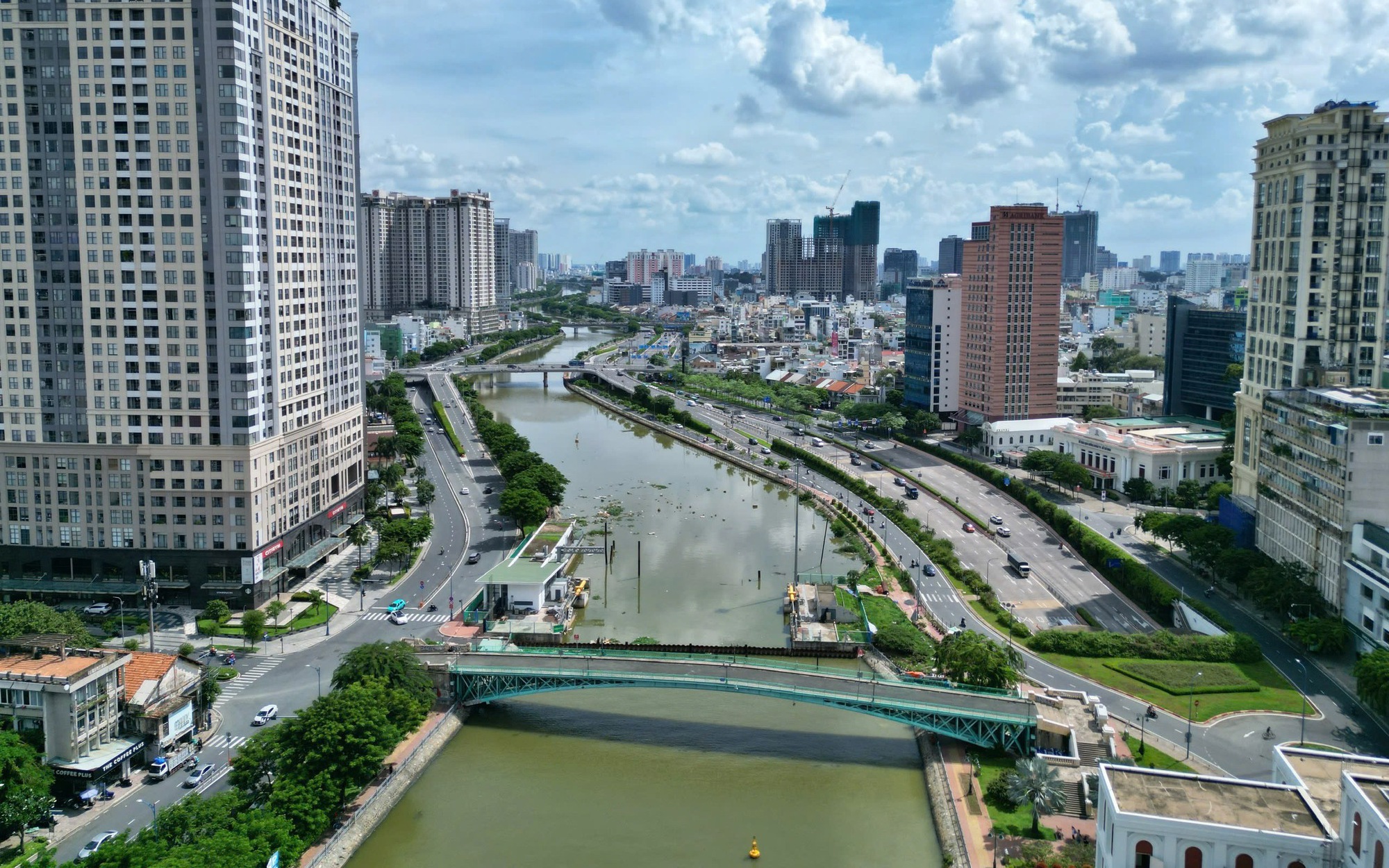 Nhiều dự án trọng điểm tại TP.HCM được yêu cầu gỡ vướng - Ảnh 1.