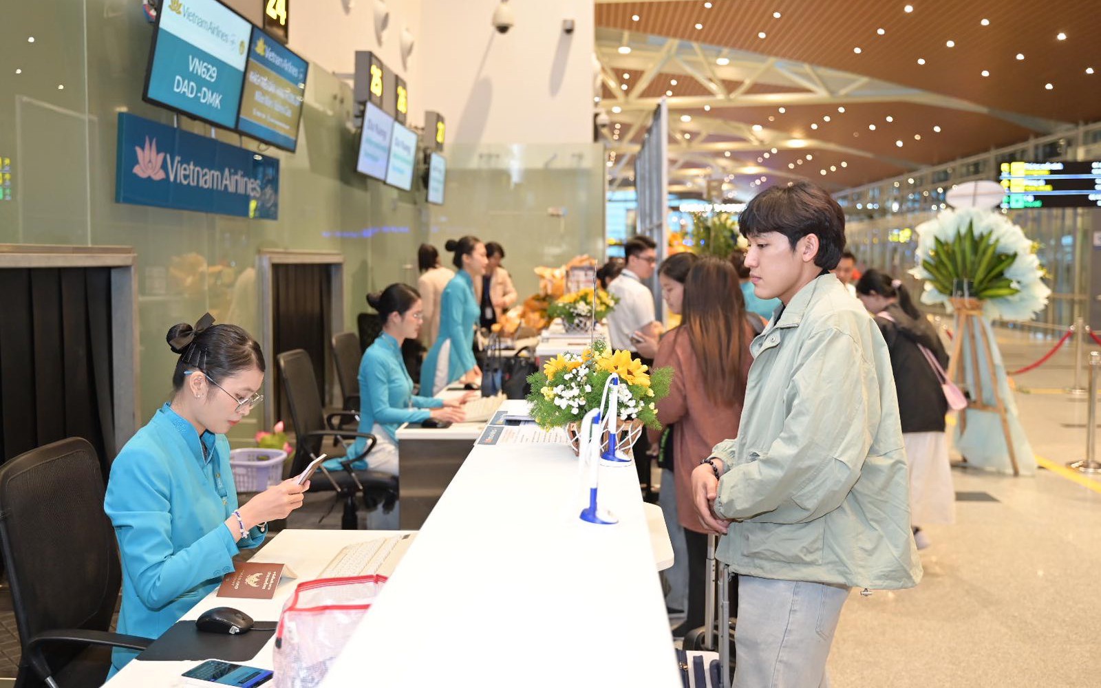 Cận Tết Nguyên đán, một số đường bay địa phương đã bớt 