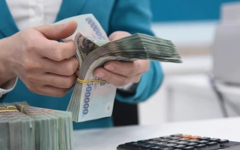 Cận kề Tết Nguyên đán, lãi suất tiết kiệm vẫn đang tiếp tục dò đáy