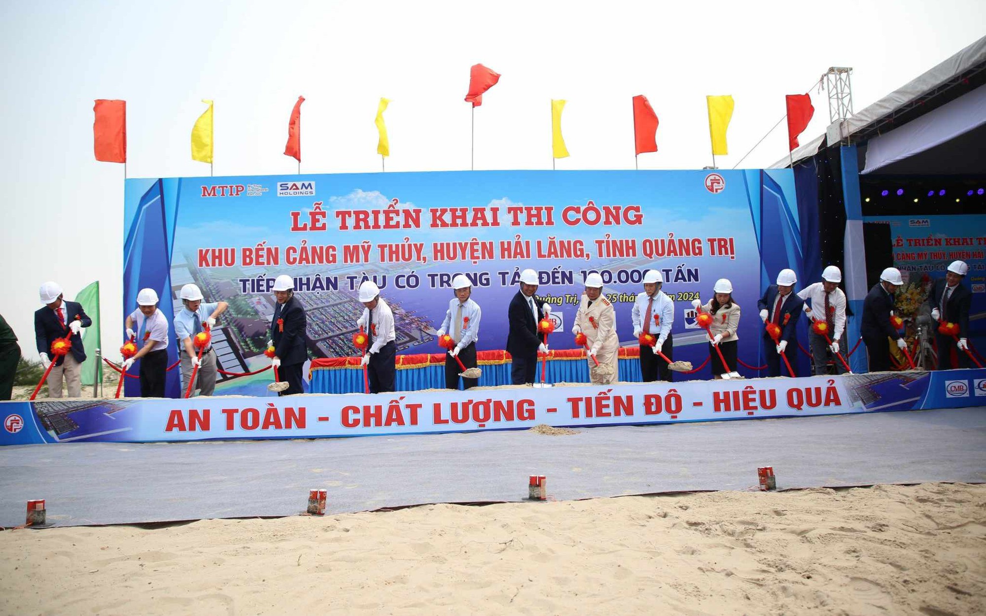 Quảng Trị: Khởi công dự án Khu bến cảng Mỹ Thủy tổng mức 14.234 tỉ đồng