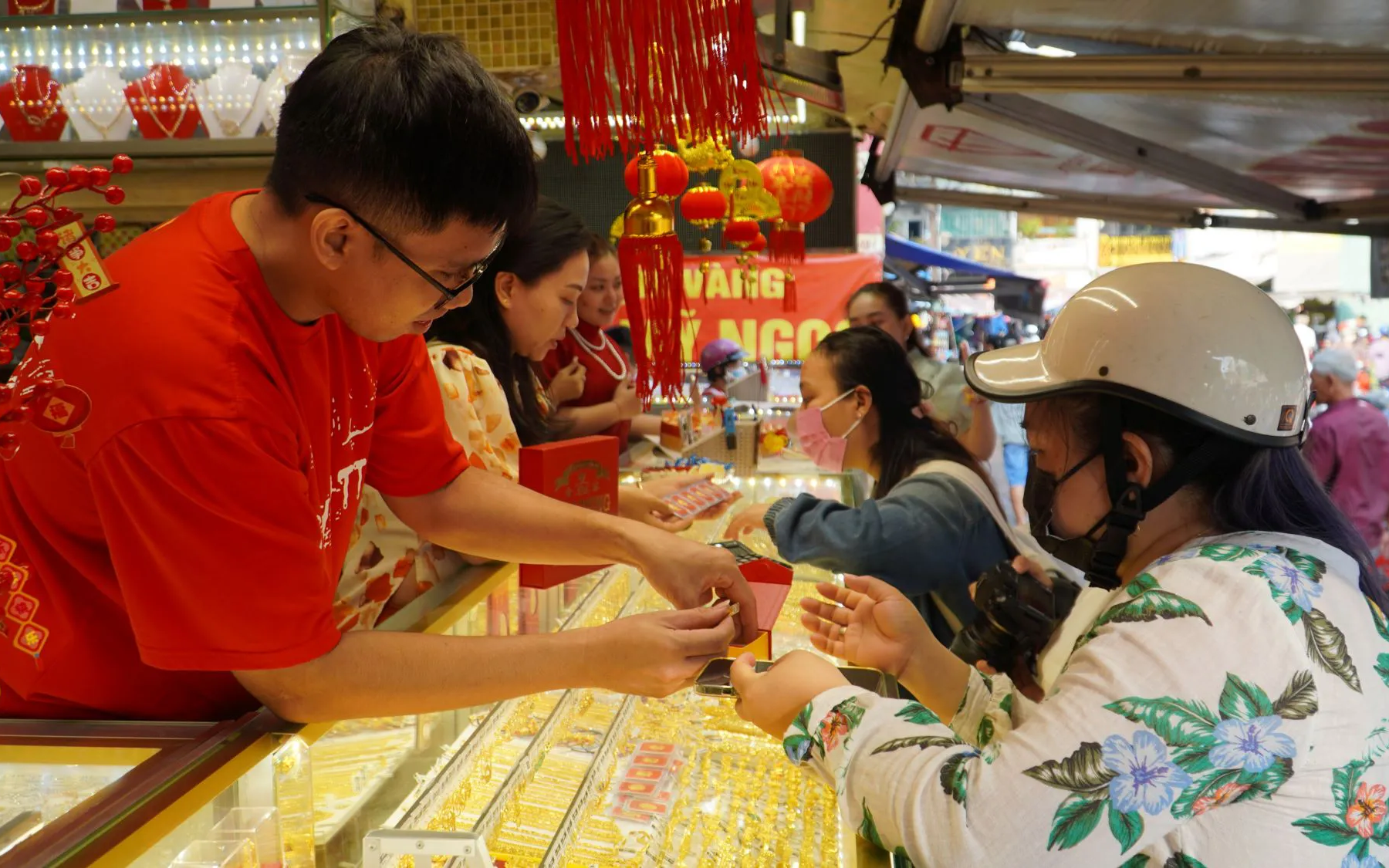 Bỏ độc quyền vàng miếng SJC và cơ hội 