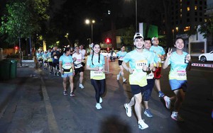 Đêm Sài Gòn rộn rã với Ho Chi Minh City Night Run Eximbank 2024