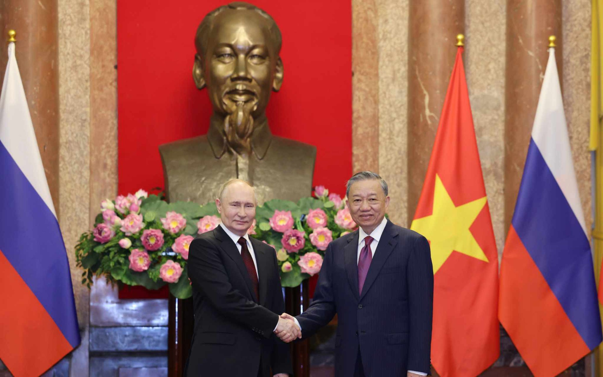 Hội đàm giao ban lần thứ 9 giữa huyện Mường Tè với huyện Mường Mày - Ảnh 5.