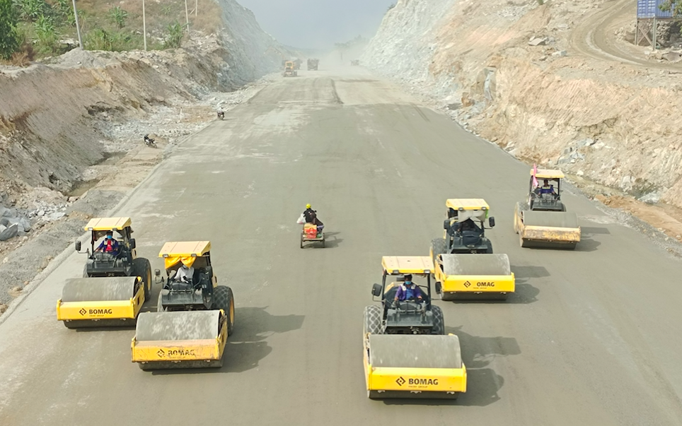Thủ tướng yêu cầu Sóc Trăng hoàn thành thủ tục khai thác cát biển, cát sông