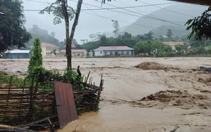 Mưa lớn gây lũ quét, sạt lở đất thiệt hại về người và tài sản ở Sơn La