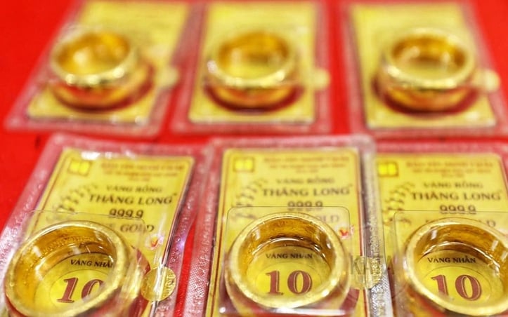 Giá vàng hôm nay 7/7: Tăng như 
