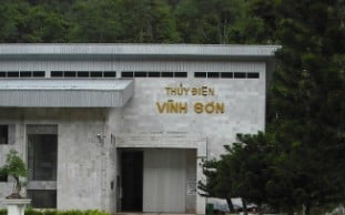 Bất chấp đà giảm của VN-Index, nhóm cổ phiếu thép vẫn "xanh mượt" - Ảnh 2.
