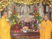 Thượng tọa trụ trì chùa Trường Sa Lớn trả lời phóng viên Anh về chủ quyền biển đảo