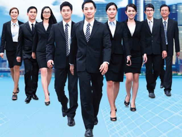Nhân sự ngân hàng ghi ở hành lang
