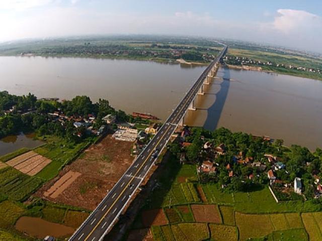 Xin thêm tiền đẩy nhanh quy hoạch sông Hồng