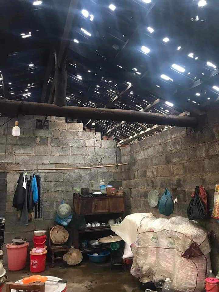 Lạng Sơn: Hơn 2.000 hộ dân bị ảnh hưởng do giông lốc, mưa đá - Ảnh 2. Lạng Sơn: Hơn 2.000 hộ dân bị ảnh hưởng do giông lốc, mưa đá - Ảnh 2.