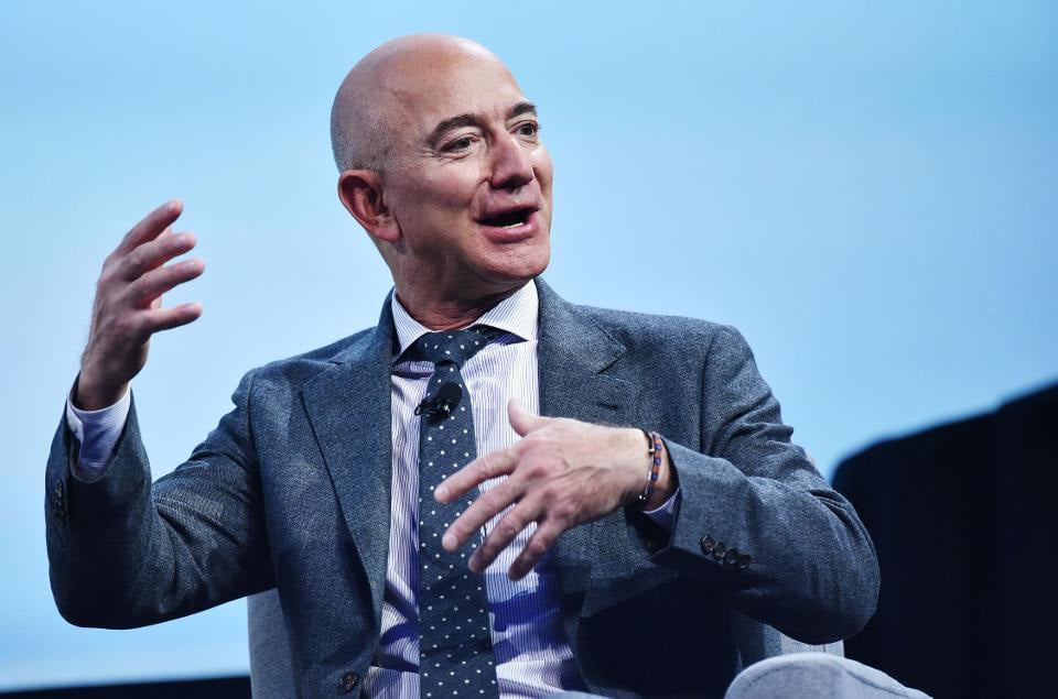 Tỷ phú Jeff Bezos “bỏ túi” thêm 12,8 tỷ USD, giữ ngôi vị người giàu nhất thế giới - Ảnh 1. Tỷ phú Jeff Bezos “bỏ túi” thêm 12,8 tỷ USD, giữ ngôi vị người giàu nhất thế giới - Ảnh 1.