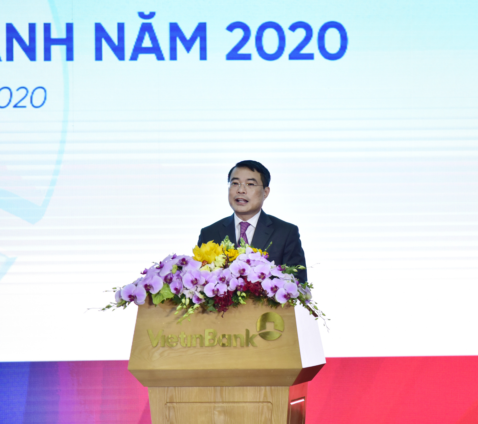 Thống đốc Lê Minh Hưng: Vietinbank được giữ lại toàn bộ lợi nhuận năm 2017 và 2018 để tăng vốn - Ảnh 2. Thống đốc Lê Minh Hưng: Vietinbank được giữ lại toàn bộ lợi nhuận năm 2017 và 2018 để tăng vốn - Ảnh 2.