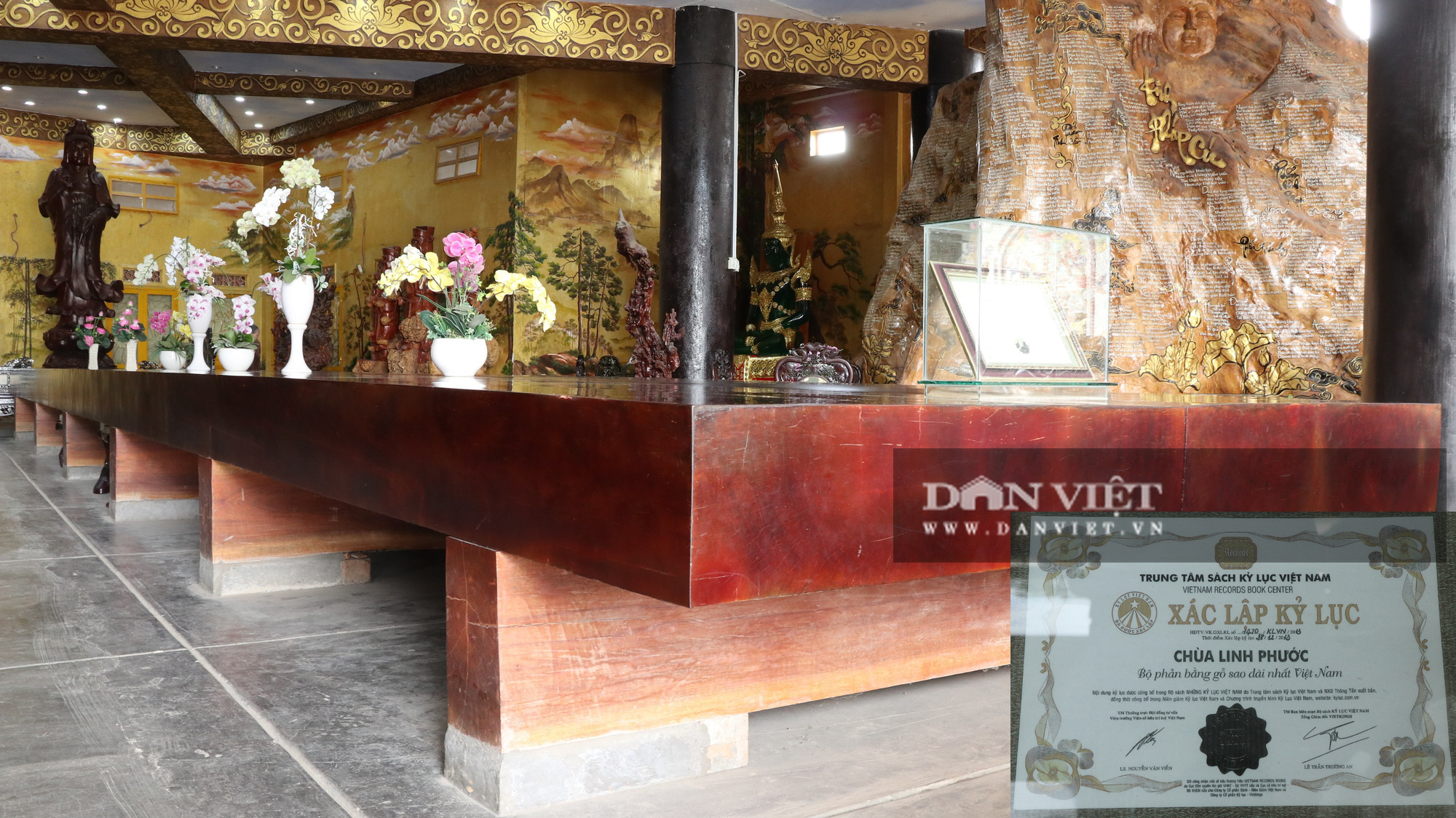 Dư luận dậy sóng trước những “món đồ gỗ khủng” trong chùa Linh Phước? - Ảnh 2.