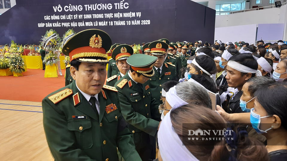Lễ viếng, truy điệu 22 liệt sĩ Đoàn 337 hy sinh do sạt lở tại Quảng Trị  - Ảnh 3.