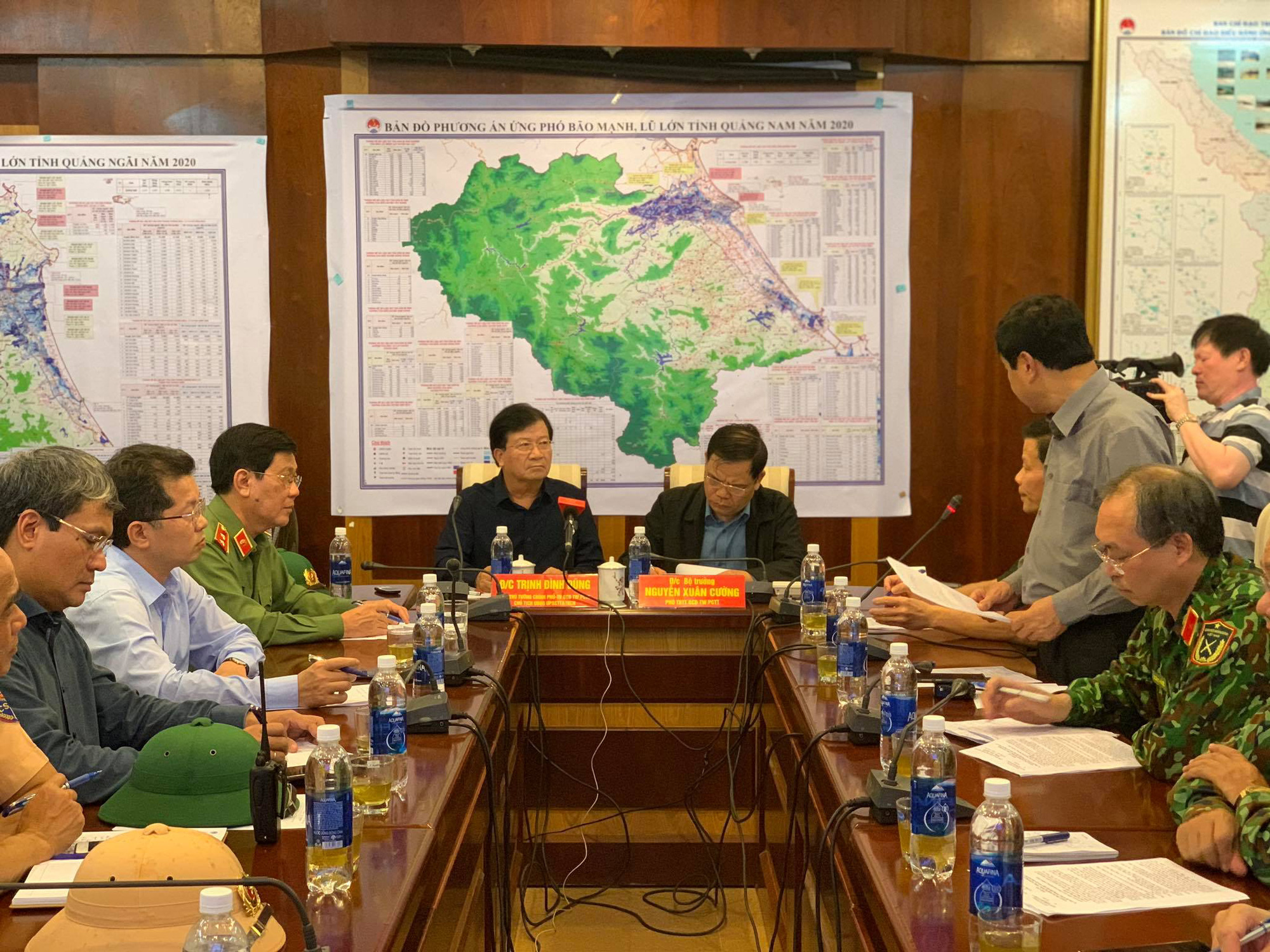 CẬP NHẬT bão số 9 - Molave: Tâm bão cách Phú Yên 280km - Ảnh 1.