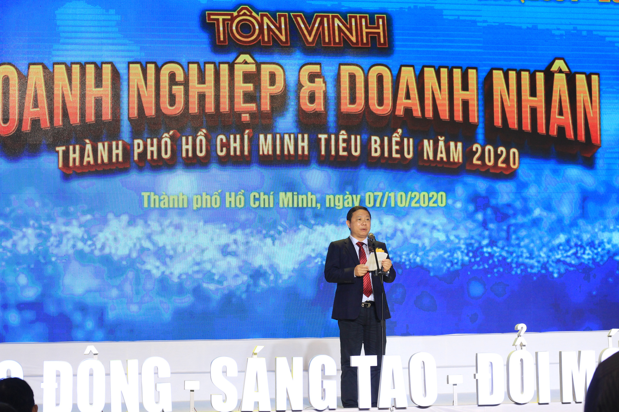 TP.HCM: Tôn vinh doanh nghiệp, doanh nhân tiêu biểu, vượt bão Covid-19 - Ảnh 2.