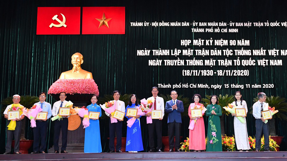 Bí thư Thành ủy TP.HCM: &quot;Làm sao kết nối người giỏi, người tài để xây dựng thành phố?&quot; - Ảnh 1.