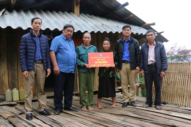 BHXH Sơn La: Chung tay vì người nghèo để “không ai bị bỏ lại phía sau” - Ảnh 1.