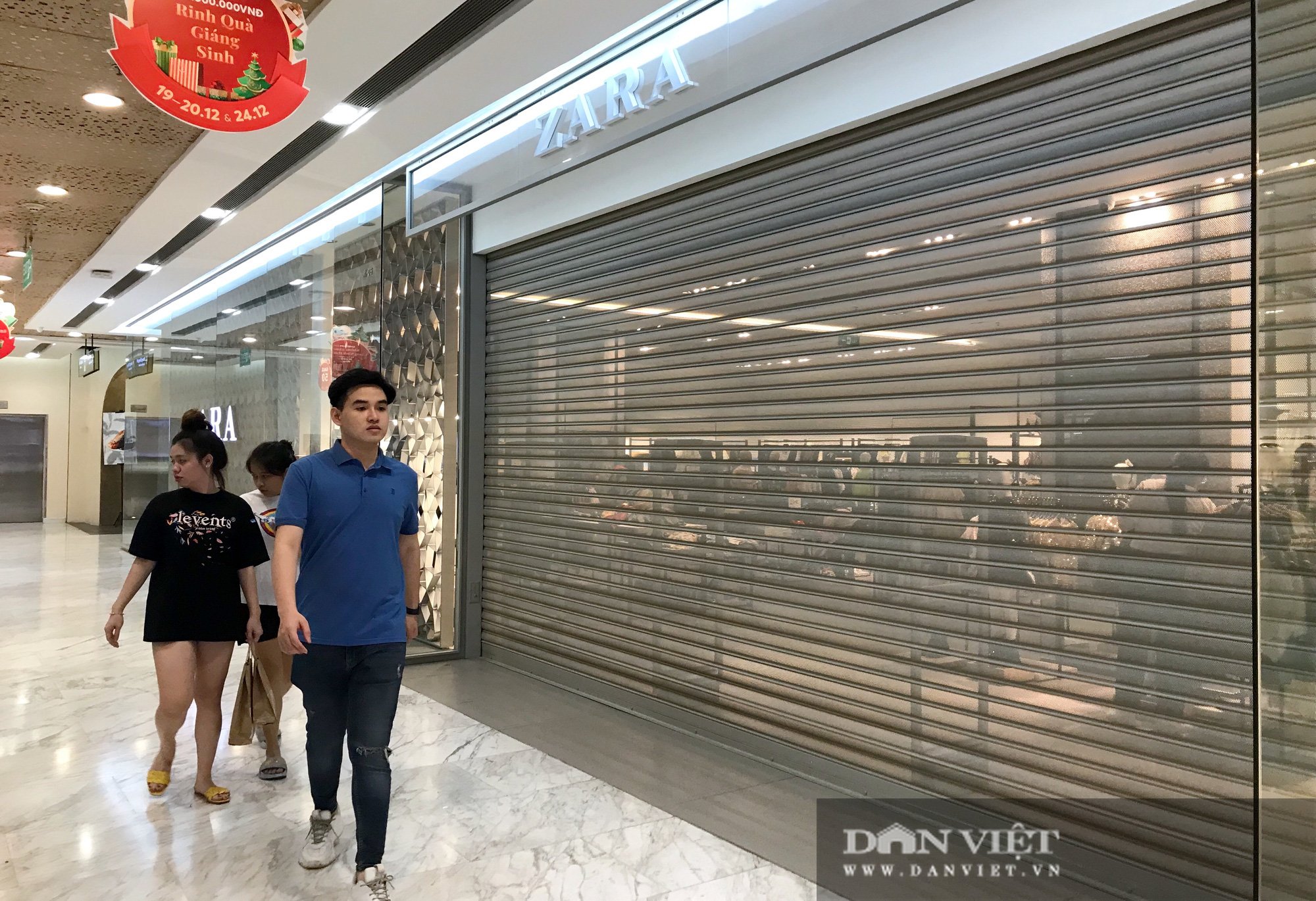 Người Sài Gòn trắng đêm săn Black Friday, chi cả chục triệu mua sắm, cửa hàng đóng cửa vẫn chưa chịu về - Ảnh 3.