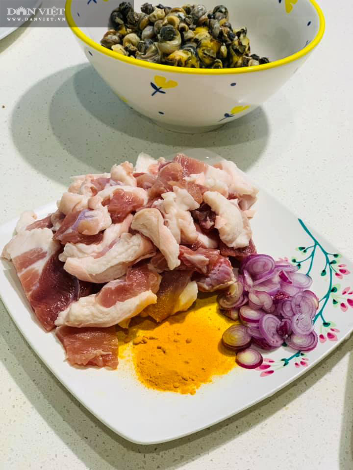 Tuyệt chiêu làm món ốc nấu chuối đậu thơm ngon cho ngày đông se lạnh - Ảnh 3.