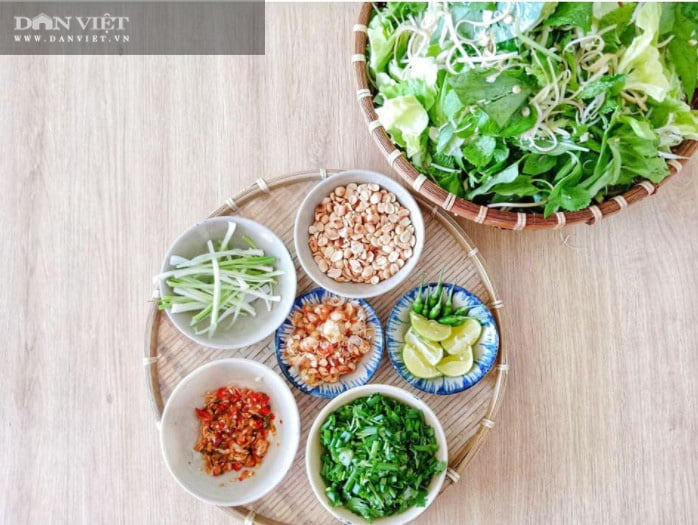 Tuyệt chiêu nấu mì Quảng gà thơm ngon đúng điệu, mẹ nấu con mê - Ảnh 2.