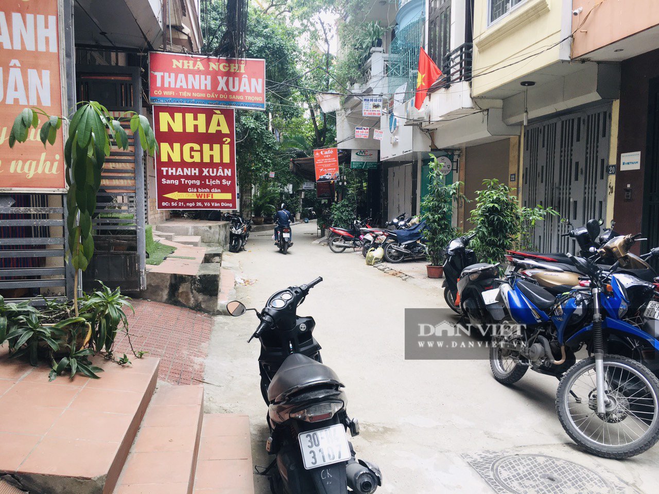 Thấy gì từ hiện trường vụ nam sinh Đại học GTVT trúng đạn tử vong? - Ảnh 4.