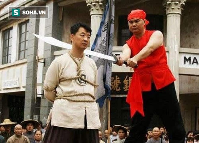 Trước khi xử tử phạm nhân, vì sao đao phủ Trung Hoa xưa lại phải phun rượu lên lưỡi đao? - Ảnh 3.