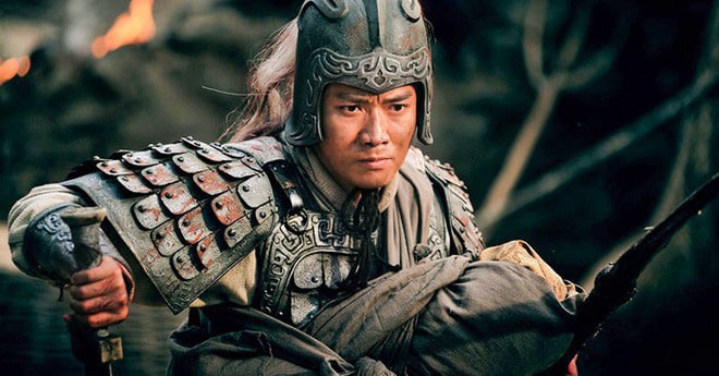 Vì lẽ gì mà địa vị của Triệu Vân ở Thục Hán lại ngày một thấp hơn cả Hoàng Trung? - Ảnh 1.