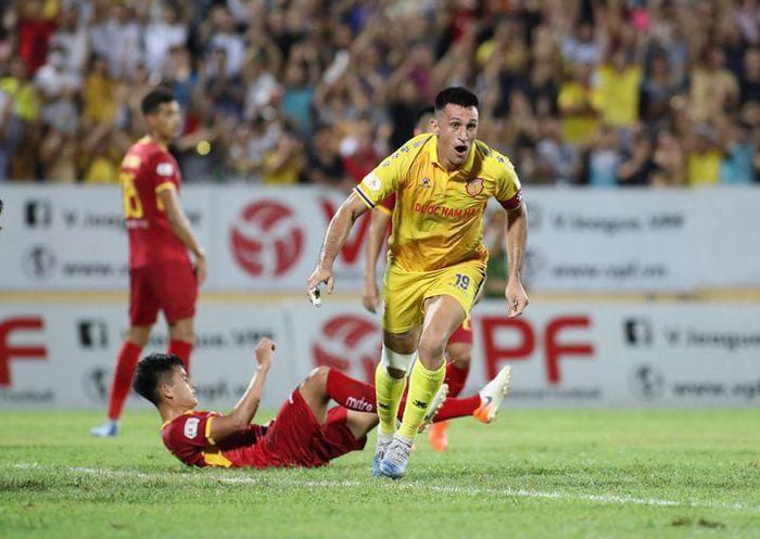 5 &quot;Lão tướng không tuổi&quot; trình làng V.League 2021: Tân binh Sài Gòn FC số 1 - Ảnh 1.