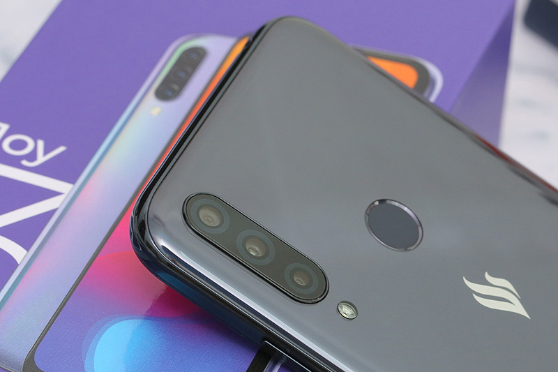 Vingroup ra mắt mẫu smartphone giá rẻ Vsmart Joy 3 - Ảnh 2. Vingroup ra mắt mẫu smartphone giá rẻ Vsmart Joy 3 - Ảnh 2.