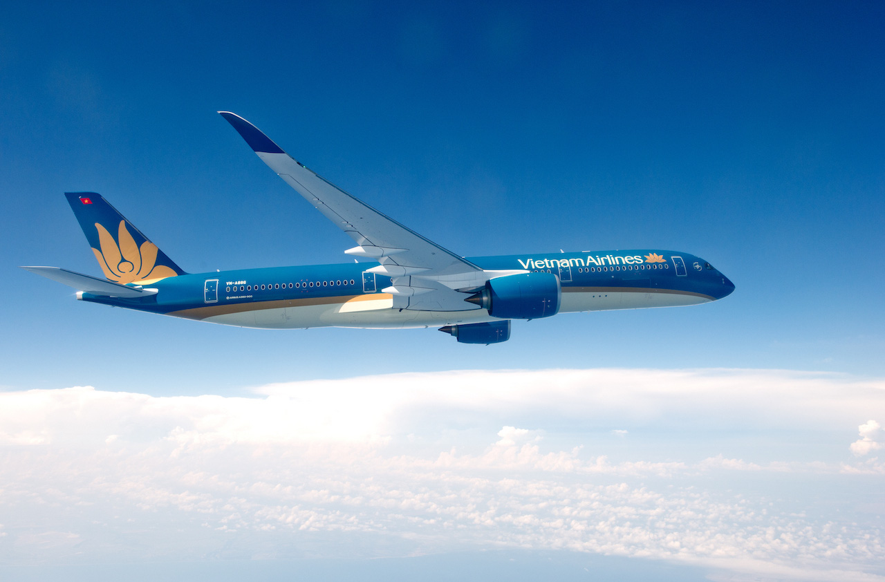Vietnam Airlines lên tiếng trước thông tin cấm các chuyến bay giữa Việt Nam và Hàn Quốc, Nhật Bản - Ảnh 1.