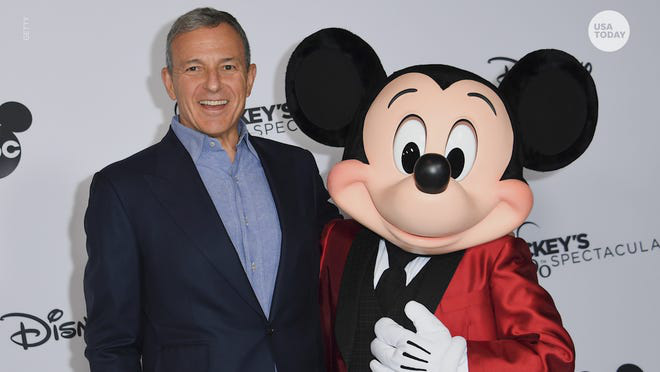 CEO Disney Bob Iger từ chức - Ảnh 1. CEO Disney Bob Iger từ chức - Ảnh 1.