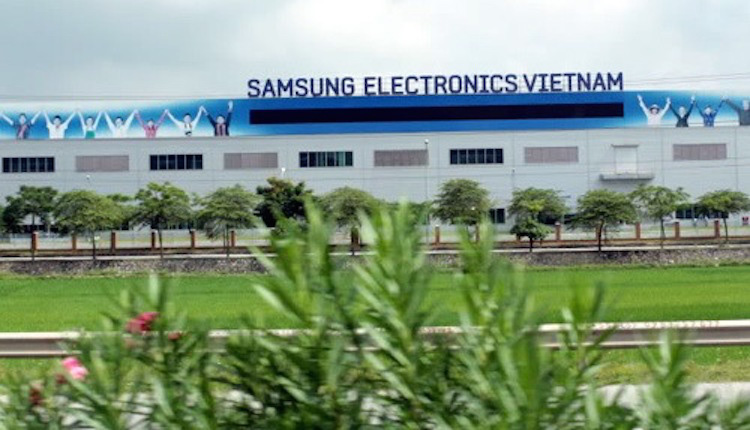Giữa "bão Corona": Samsung nếm "trái đắng" đầu tiên - Ảnh 2. Giữa "bão Corona": Samsung nếm "trái đắng" đầu tiên - Ảnh 2.
