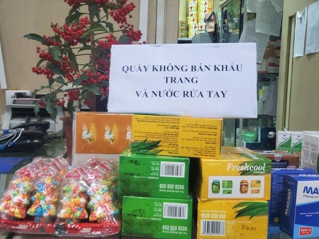 Lên mạng kêu gọi, treo biển không bán khẩu trang sẽ bị tịch thu chứng chỉ hành nghề? - Ảnh 4.