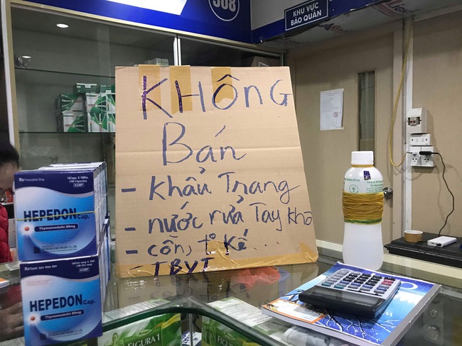 Khẩu trang: Quý hơn vàng trong dịch Corona nhưng thua… khăn vệ sinh - Ảnh 2.