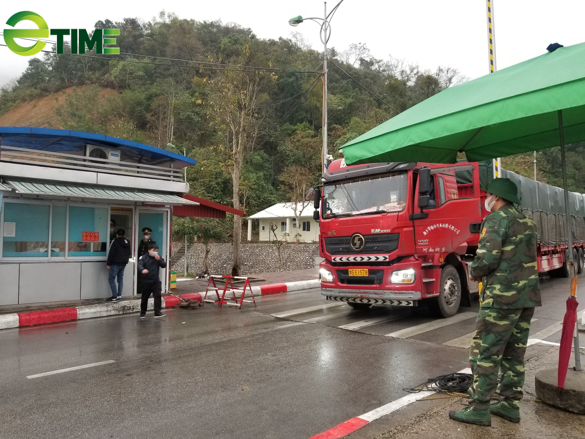 Đã thông quan hơn 386.000 tấn hàng hóa qua các cửa khẩu biên giới Lạng Sơn - Ảnh 1. Đã thông quan hơn 386.000 tấn hàng hóa qua các cửa khẩu biên giới Lạng Sơn - Ảnh 1.