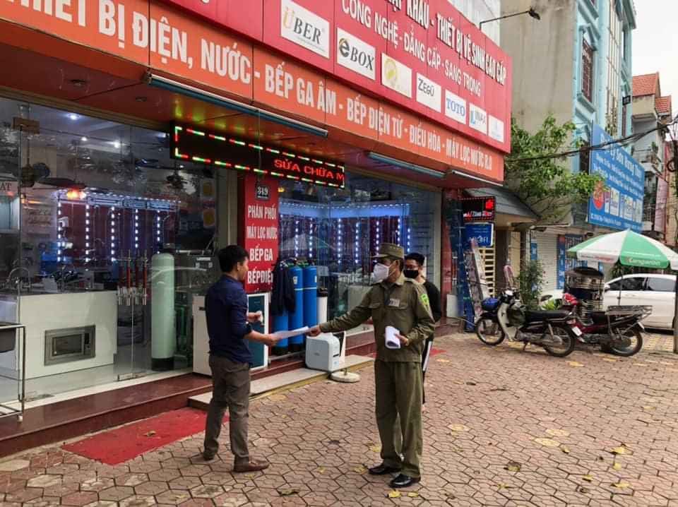 Lạng Sơn: Xử phạt 12 trường hợp không đeo khẩu trang ở nơi công cộng - Ảnh 2. Lạng Sơn: Xử phạt 12 trường hợp không đeo khẩu trang ở nơi công cộng - Ảnh 2.