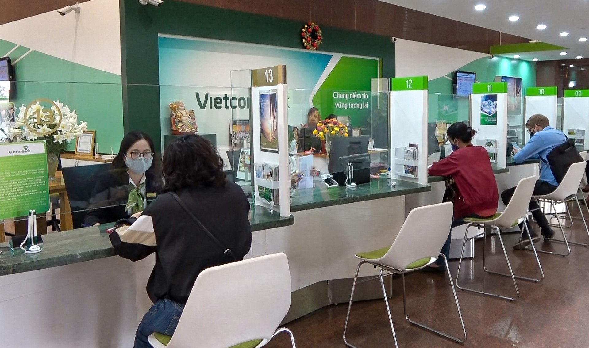 Vietcombank quý 1/2020: &quot;Thấm đòn&quot; Covid-19, nợ xấu vọt lên 10.347 tỷ đồng - Ảnh 1.