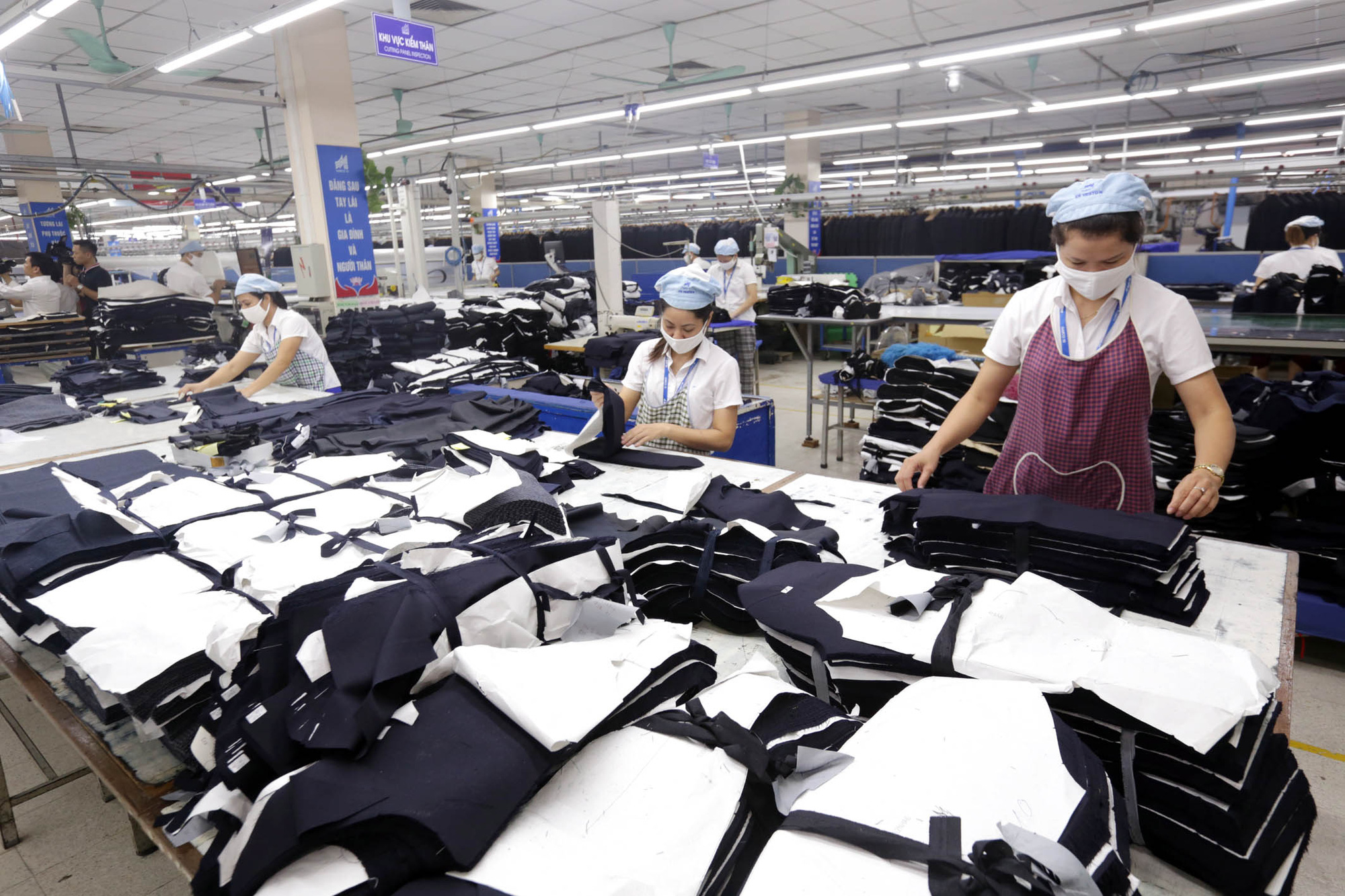 Lộ trình tăng tuổi nghỉ hưu:  Một số nhóm sẽ được nghỉ hưu ở tuổi cao hơn - Ảnh 1.