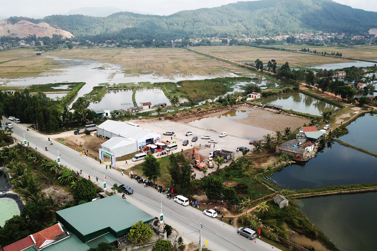 Quảng Ninh đẩy nhanh tiến độ thực hiện các dự án KCN trọng điểm - Ảnh 2. Quảng Ninh đẩy nhanh tiến độ thực hiện các dự án KCN trọng điểm - Ảnh 2.