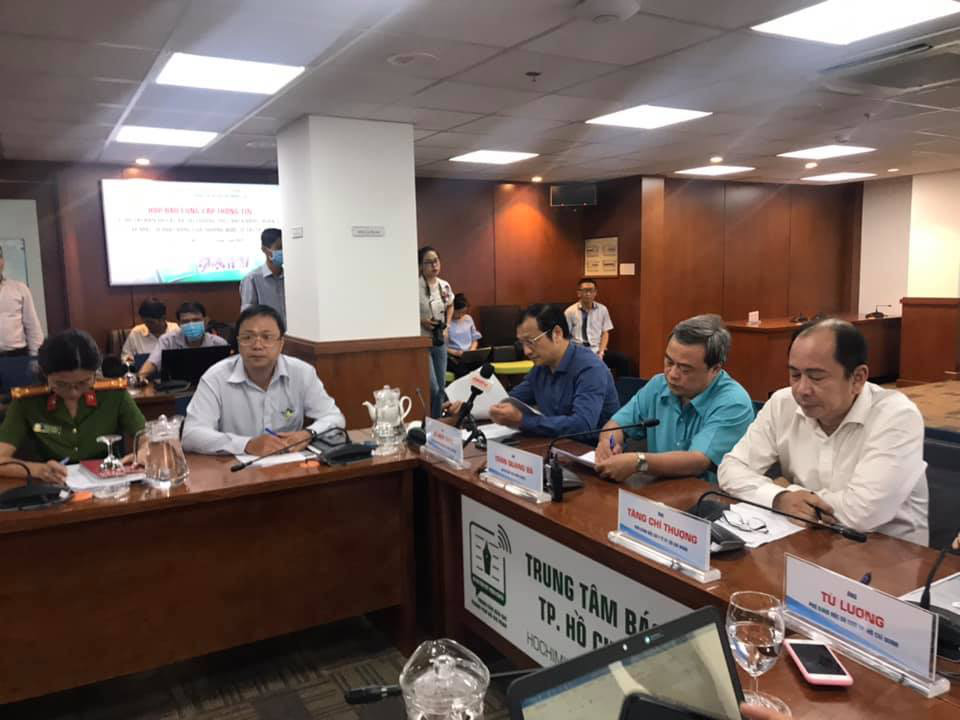 Họp báo vụ cây phượng đổ làm 14 học sinh thương vong: Công an đã vào cuộc điều tra - Ảnh 1.