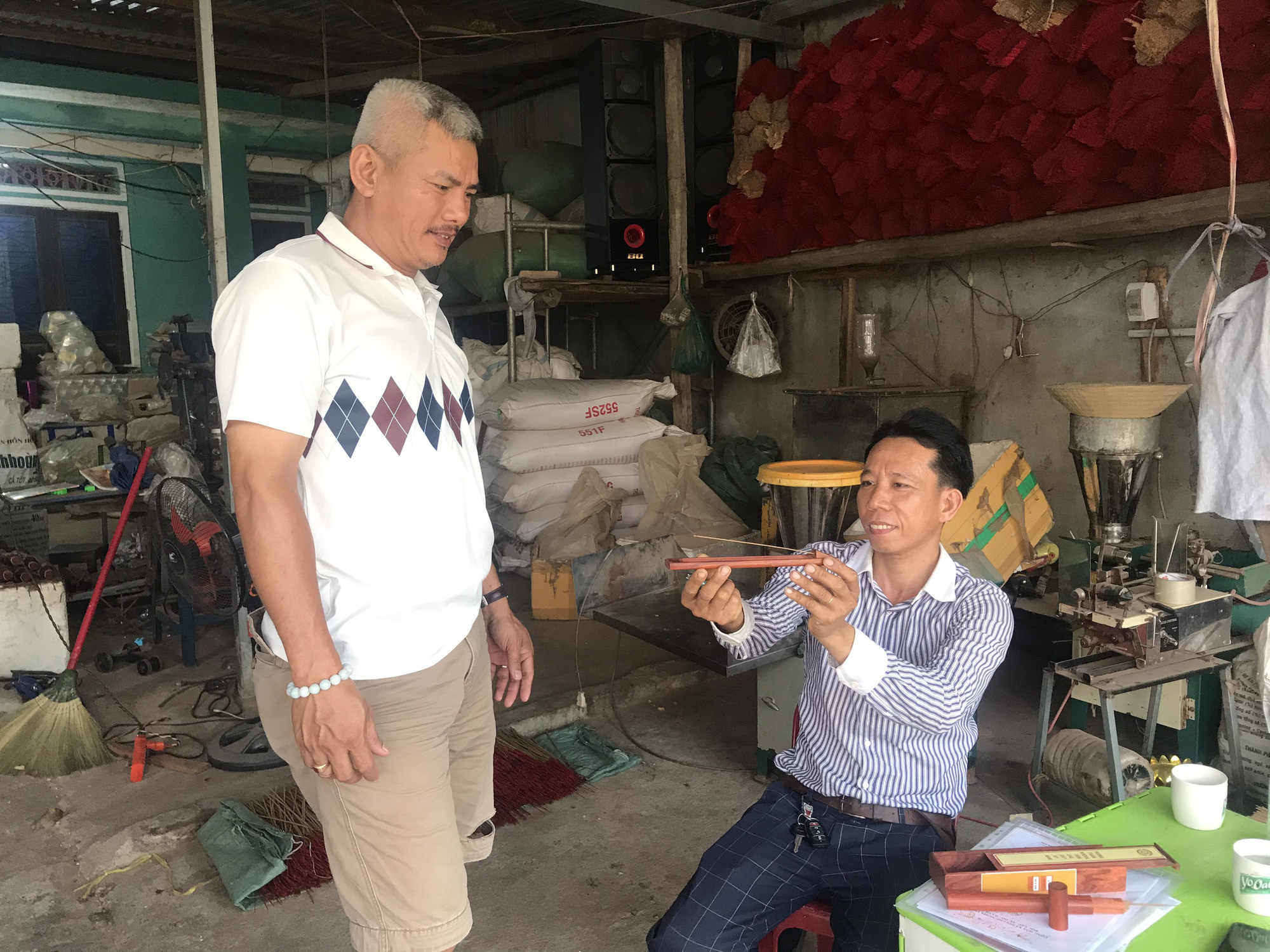 Quảng Nam: Kỹ sư cầu đường quyết bỏ nghề về quê làm trầm hương, “đút tút” tiền tỷ mỗi năm  - Ảnh 8.